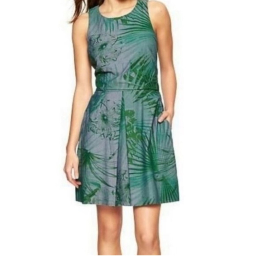 GAP | Knee-Length Tropical Chambray Fit & Flare Dress | Sz 4